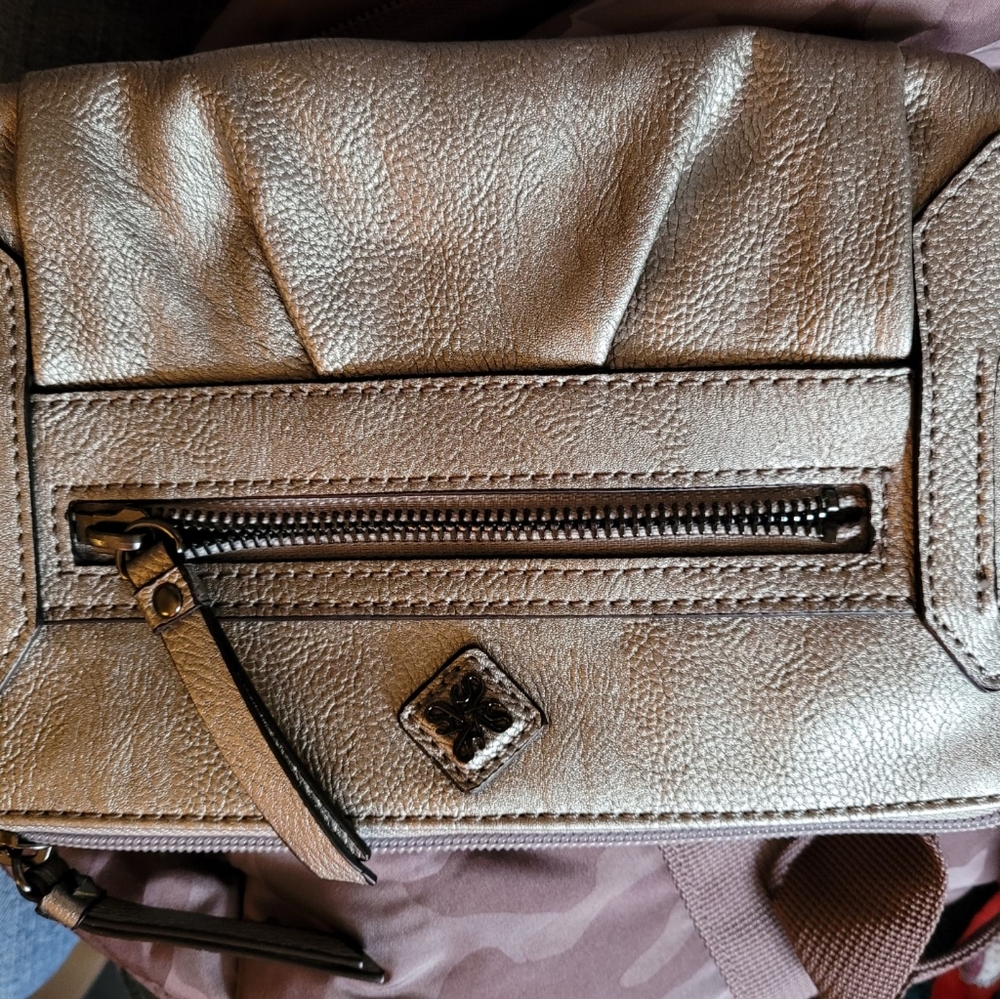 Purses - Picture 4 of 9